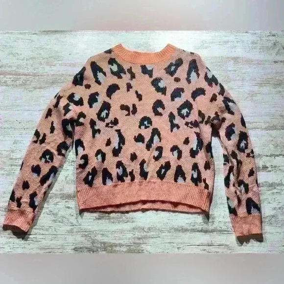 Pink Lily leopard print knitted sweater coral color women’s size Medium - Picture 1 of 7